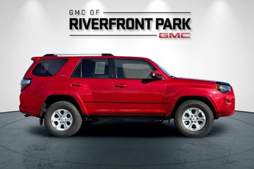 2022 Toyota 4Runner SR5