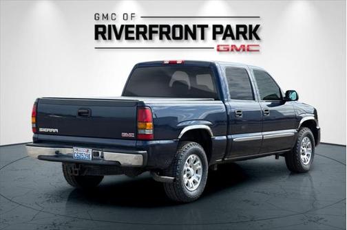 2005 GMC Sierra 1500 SLT Crew Cab