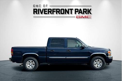 2005 GMC Sierra 1500 SLT Crew Cab