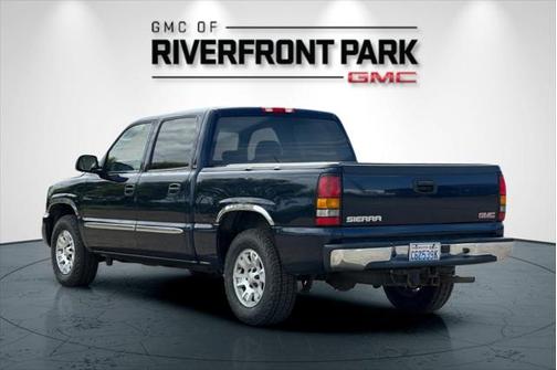 2005 GMC Sierra 1500 SLT Crew Cab