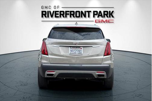 2022 Cadillac XT5 Premium Luxury