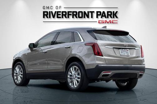 2022 Cadillac XT5 Premium Luxury
