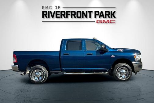 2023 RAM 2500 Tradesman Crew Cab 4x4 6'4' Box