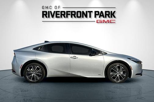 2023 Toyota Prius LE