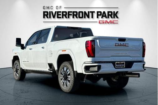 Glacier White Tricoat 2026 GMC Sierra 2500 Denali