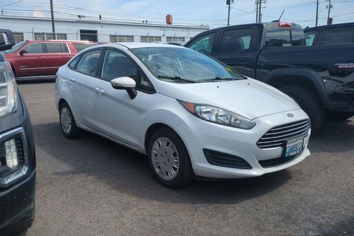 Oxford White 2014 Ford Fiesta SE