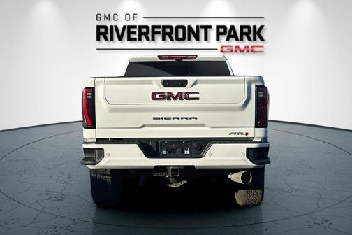 2025 GMC Sierra 2500 AT4
