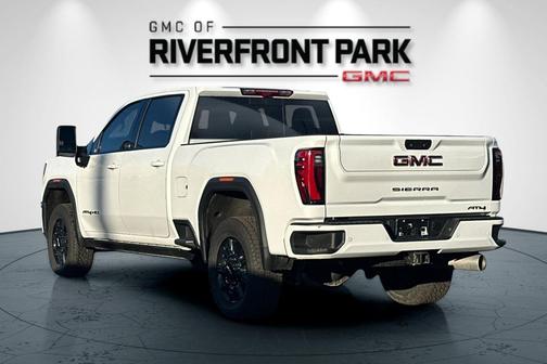 2025 GMC Sierra 2500 AT4