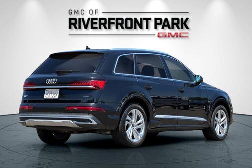 2023 Audi Q7 55 Premium Plus
