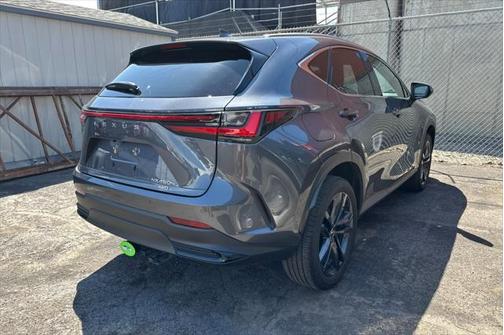 2024 Lexus NX 450h+ Luxury