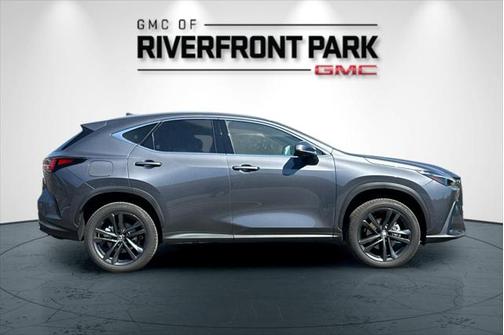 2024 Lexus NX 450h+ Luxury
