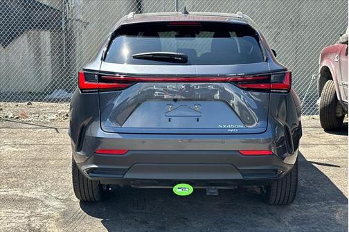 2024 Lexus NX 450h+ Luxury