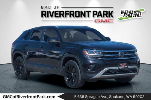 Deep Black Pearl 2022 Volkswagen Atlas Cross Sport 3.6L V6 SE w/Technology