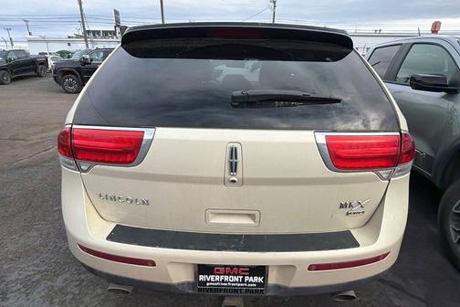 2014 Lincoln MKX Base