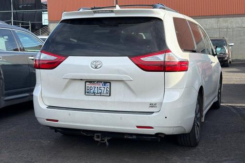2019 Toyota Sienna XLE