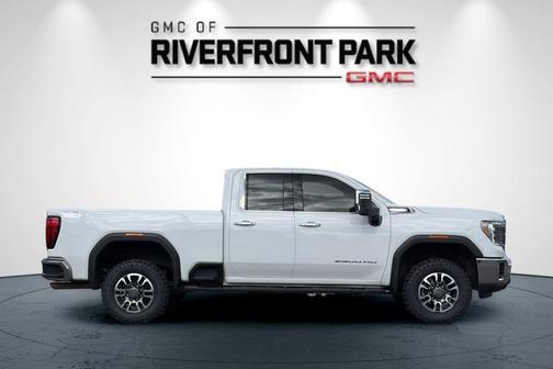 2022 GMC Sierra 2500 SLT