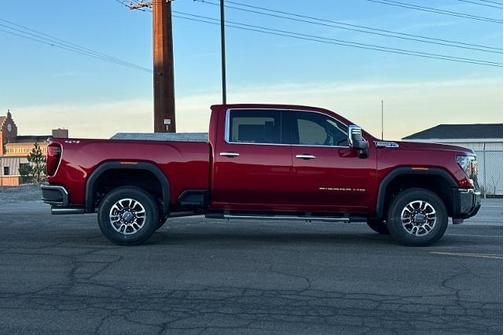 2025 GMC Sierra 2500 AT4