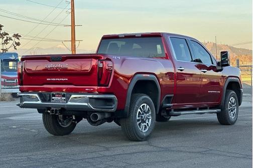 2025 GMC Sierra 2500 AT4