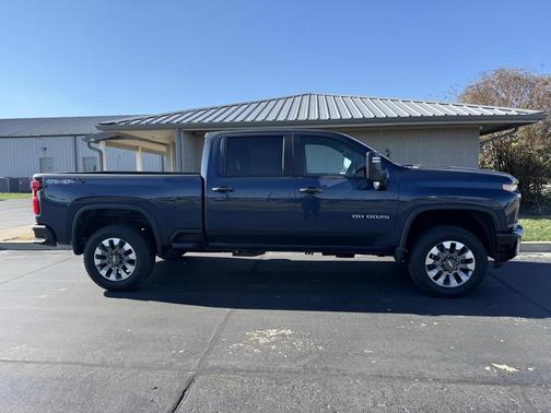2022 Chevrolet Silverado 2500 Custom