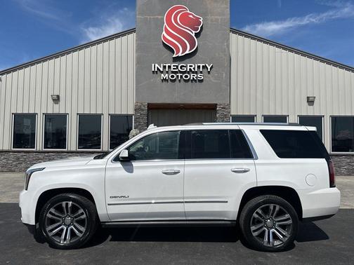 White Frost Tricoat 2020 GMC Yukon Denali
