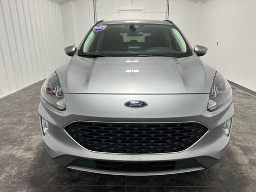 Iconic Silver Metallic 2022 Ford Escape SEL