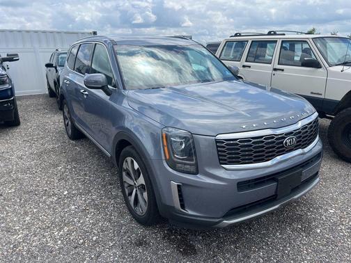Everlasting Silver 2020 Kia Telluride S