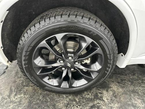 White Knuckle Clearcoat 2023 Dodge Durango GT AWD