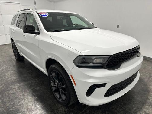 White Knuckle Clearcoat 2023 Dodge Durango GT AWD