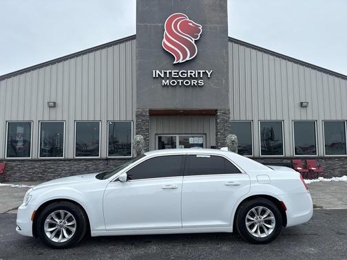 2015 Chrysler 300 Limited