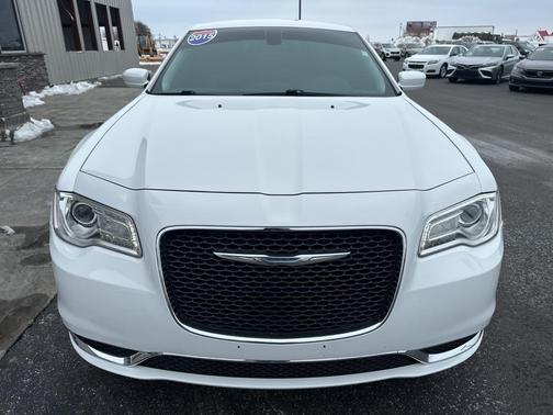 2015 Chrysler 300 Limited