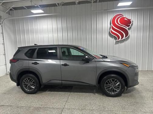 2022 Nissan Rogue S