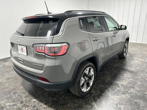Sting-Gray Clearcoat 2019 Jeep Compass Limited