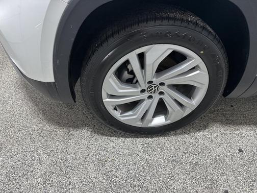 2021 Volkswagen Atlas 3.6L SE w/Technology