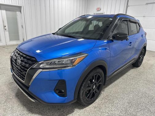 2021 Nissan Kicks SR