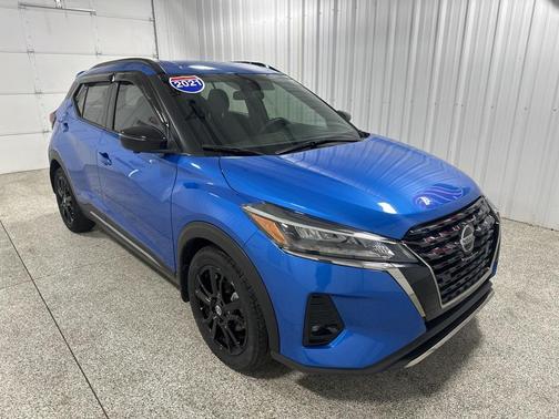 2021 Nissan Kicks SR
