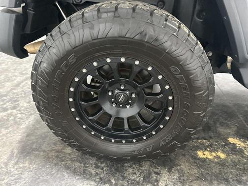 Bright White Clearcoat 2020 Jeep Wrangler Unlimited Sport
