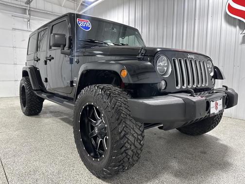 2016 Jeep Wrangler Unlimited Sahara