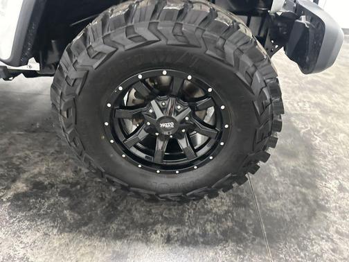 Bright White Clearcoat 2020 Jeep Gladiator Sport S