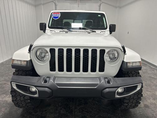 Bright White Clearcoat 2020 Jeep Gladiator Sport S