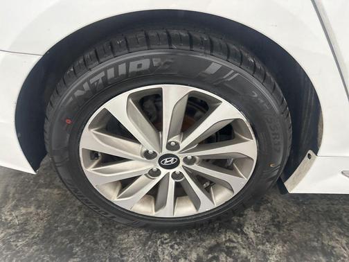 Quartz White Pearl 2015 Hyundai SONATA Sport