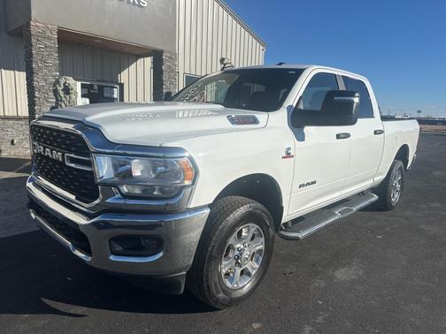 2024 RAM 2500 Big Horn Crew Cab 4x4 6'4' Box