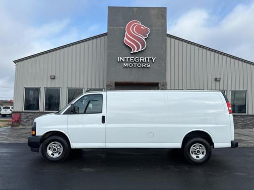 2023 GMC Savana 2500 Work Van