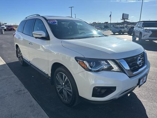 2019 Nissan Pathfinder Platinum