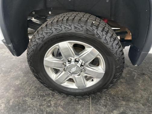 Summit White 2020 Chevrolet Silverado 3500 LTZ