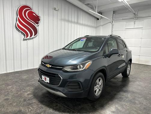 Shadow Gray Metallic 2022 Chevrolet Trax LT
