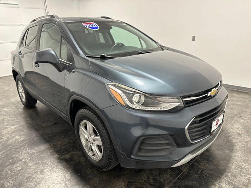 Shadow Gray Metallic 2022 Chevrolet Trax LT
