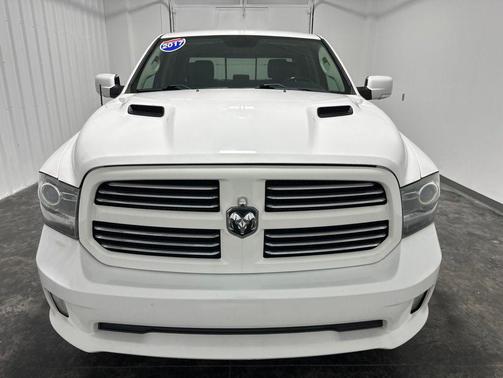 Bright White Clearcoat 2017 RAM 1500 Sport
