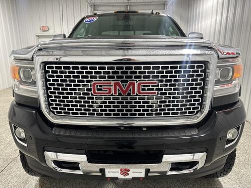 2015 GMC Sierra 2500 Denali