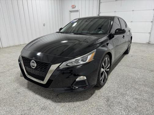 2020 Nissan Altima SR FWD