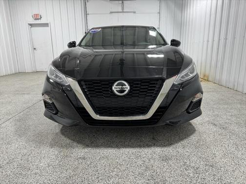 2020 Nissan Altima SR FWD